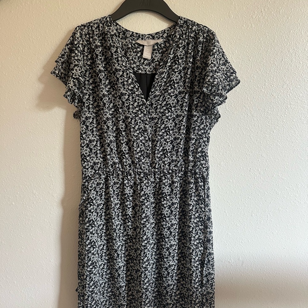 H&M Black and White Flutter Sleeve Midi Sundress